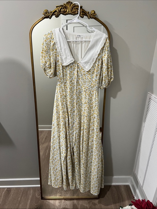 in loom Dresses & Skirts - Women's Yellow Floral Midi Dress with White Sailor Collar